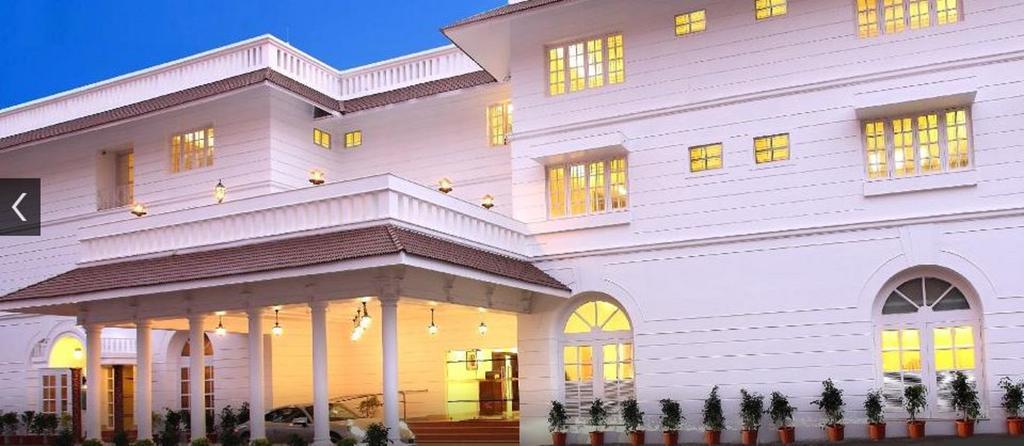 Hotel Luciya Palace Thrissur Exterior foto